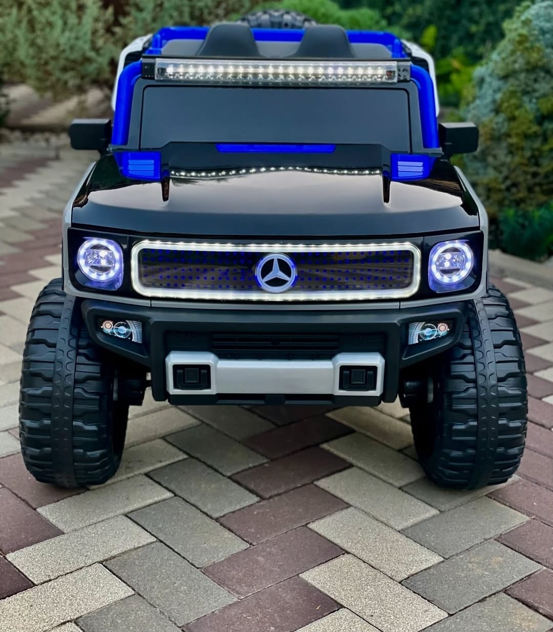 Voiture à batterie Mercedes Type 4*4 Bleue 12V